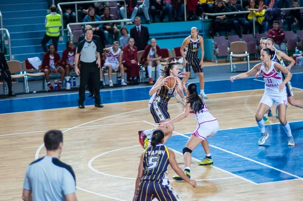 Basketball girls — Stock Photo, Image