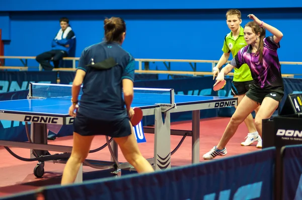 Table tennis competitions between pairs — Stock Photo, Image