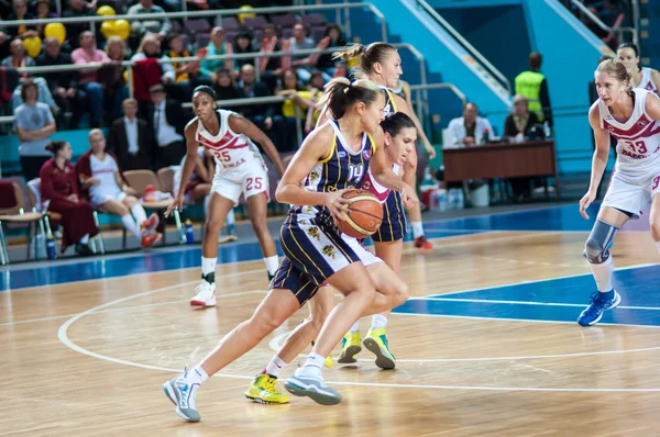 Jogo de basquete — Fotografia de Stock