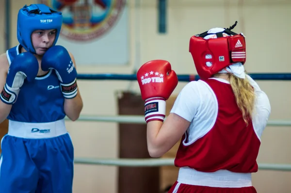Competition Boxing between girls. — Stock Photo, Image