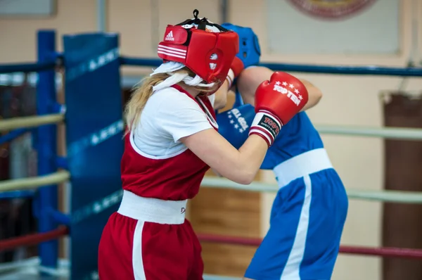 Competition Boxing between girls. — Stock Photo, Image