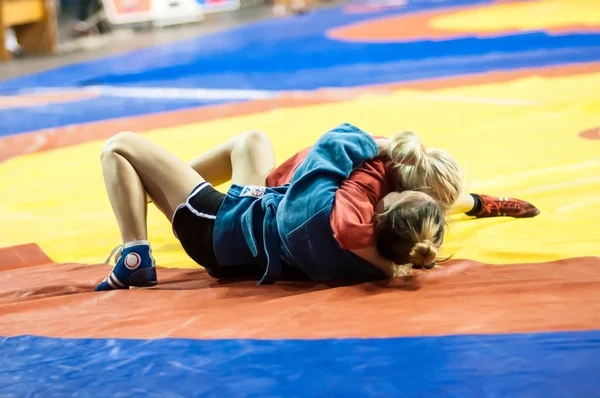 Sambo of zelfverdediging zonder wapens. wedstrijden meisjes. — Stockfoto