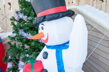 Mutlu Noeller ve mutlu yıllar.