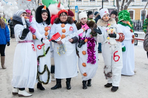 Competição de Ano Novo de bonecos de neve . — Fotografia de Stock