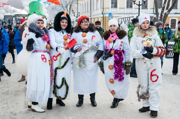 New year competition of snowmen. — Stock Photo, Image