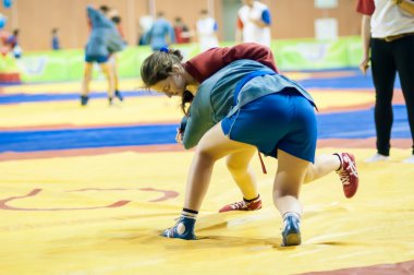 Sambo veya savunma silah olmadan. yarışmalar kızlar...