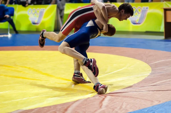 Sports wrestling competition between boys — Stock Photo, Image