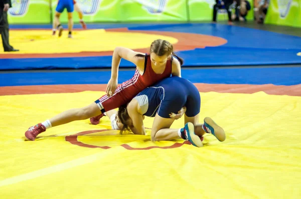 Sports wrestling competition between girls — Stock Photo, Image