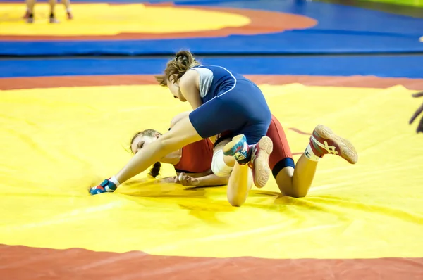 Deportes lucha libre competencia entre las niñas — Foto de Stock