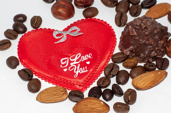 Hjärtat choklad godis på alla hjärtans dag. — Stockfoto