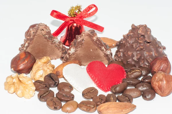 Hart chocolade snoep op Valentijnsdag. — Stockfoto