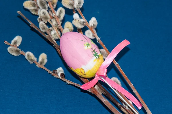 Painted Easter egg and a pussy-Willow sprig Royalty Free Stock Images