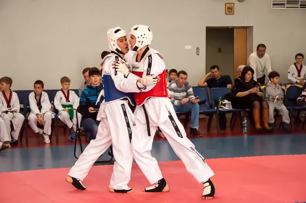 Samoobrona bez zbraní - taekwondo je korejské bojové umění. — Stock fotografie