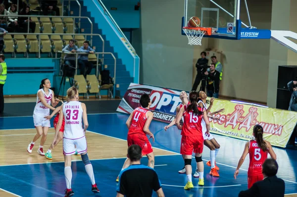 Basketball game Russia Spain... — Stock Photo, Image