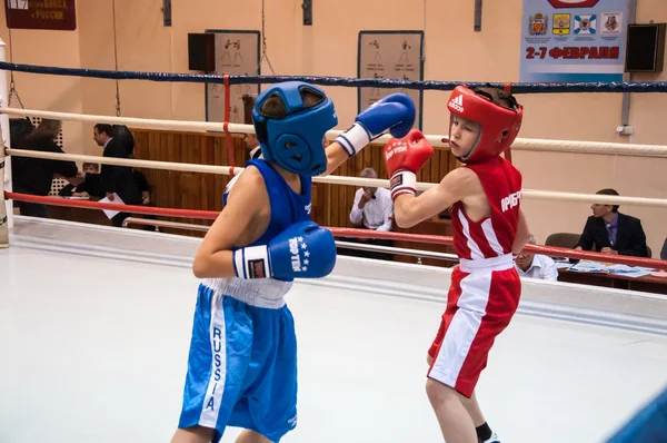 Boxing among adolescents — Stock Photo, Image