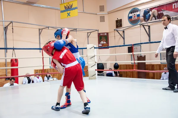 Boxing among adolescents — Stock Photo, Image