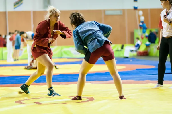 Sambo ou legítima defesa sem armas. Competições meninas ... ... — Fotografia de Stock