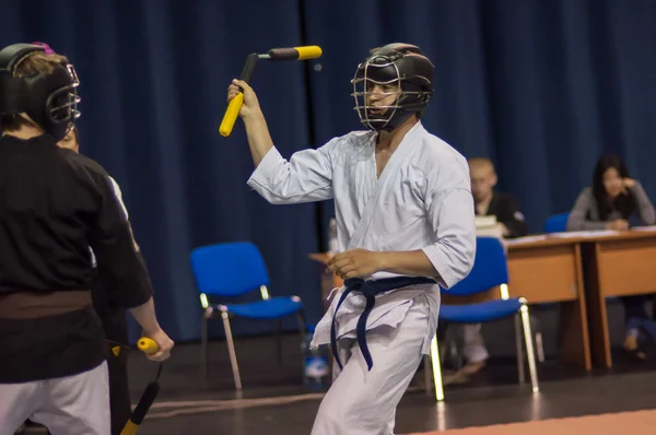 Concorso Kobudo uomini con nunchaku — Foto Stock