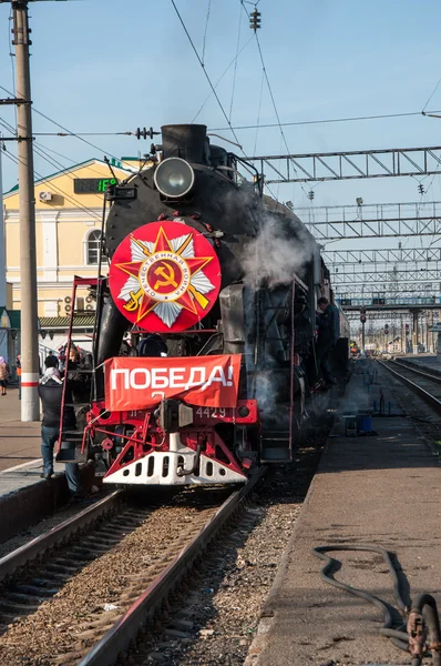 Vintage steam locomotive at the station of Orenburg — Stock Photo, Image