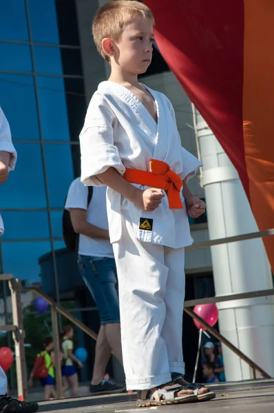 Děti se účastní taekwondo — Stock fotografie