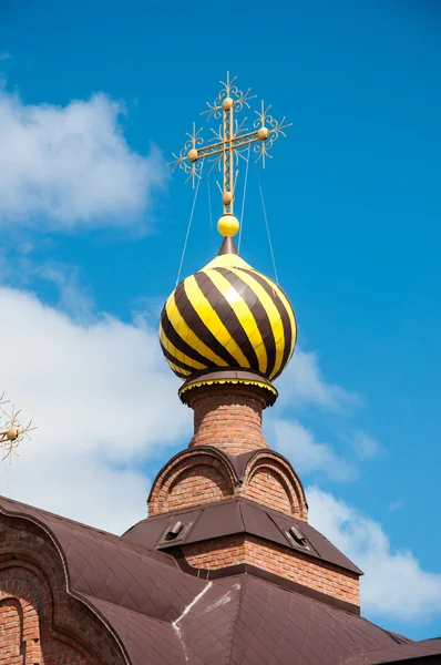 La cúpula de la iglesia ortodoxa — Foto de Stock