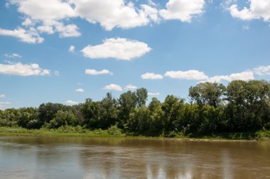ural Nehri Avrupa ve Asya arasında doğal sınır olan