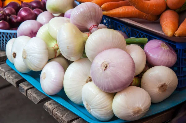 Fresh vegetables and herbs are sold at the Bazaar — Stock Photo, Image