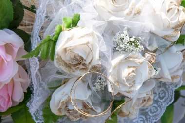 Düğün arabası süslemesi.