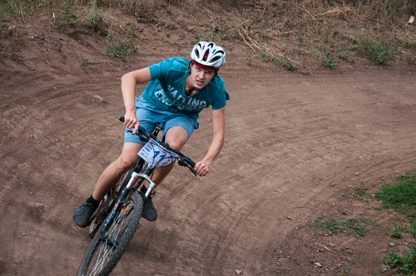 Competitions cyclists in cross-country — Stock Photo, Image