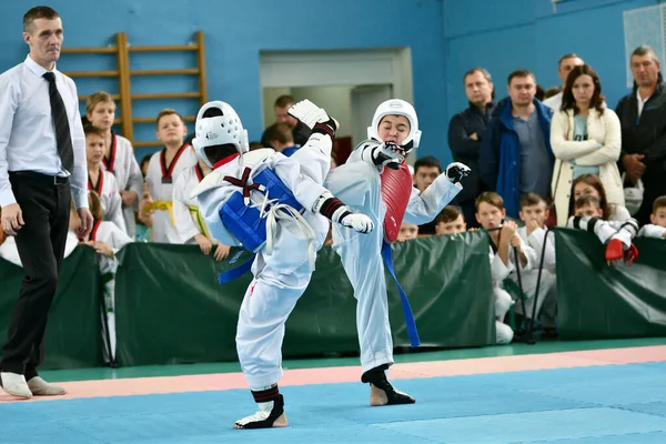 Orenburg Russie Octobre 2019 Garçon Concourir Taekwondo Arts Martiaux Coréens — Photo