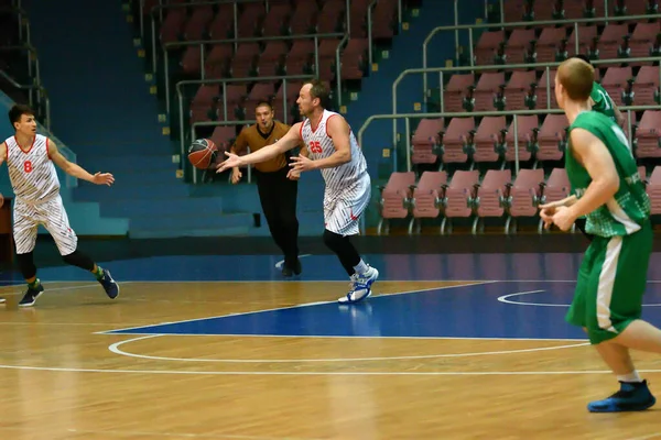 Orenburg Ryssland Juni 2019 Män Spelar Basket Interregionala Finalen Amatörbasketligan — Stockfoto