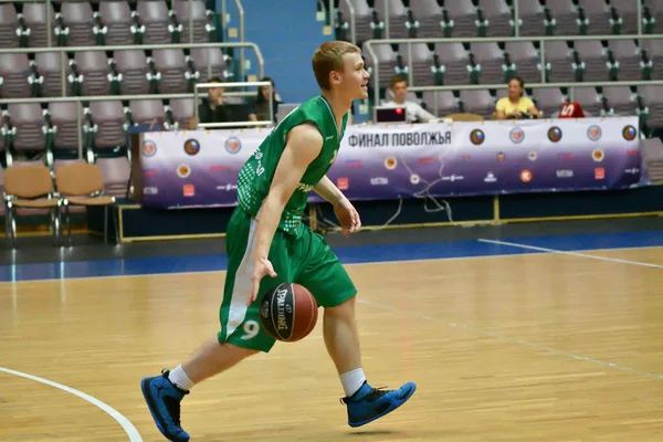 Orenburg Russia Giugno 2019 Anno Gli Uomini Giocano Basket Nelle — Foto Stock