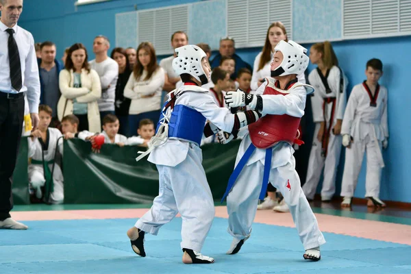 Orenburg Russie Octobre 2019 Garçon Concourir Taekwondo Arts Martiaux Coréens — Photo