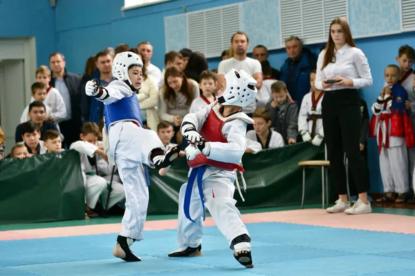 Orenburg Russia Ottobre 2019 Ragazzo Gareggia Nel Taekwondo Arti Marziali — Foto Stock