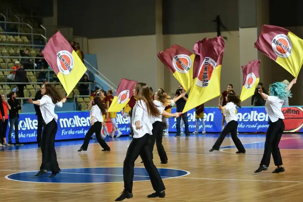 Orenburg Rusland Oktober 2019 Cheerleading Meisjes Treden Tijdens Een Basketbalwedstrijd — Stockfoto