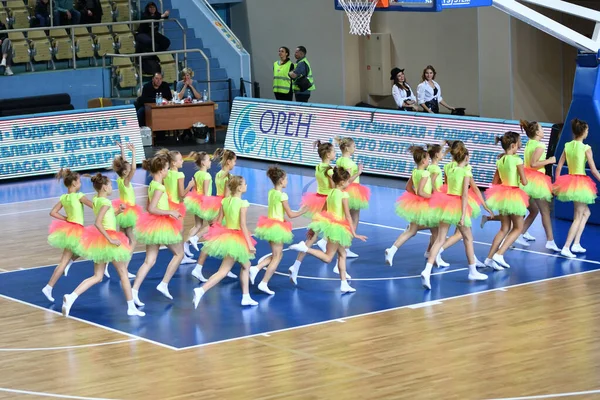 Orenburg Ryssland Oktober 2019 Tjejernas Hejaklacksledning Spelar Basketmatch Mellan Nadezhda — Stockfoto
