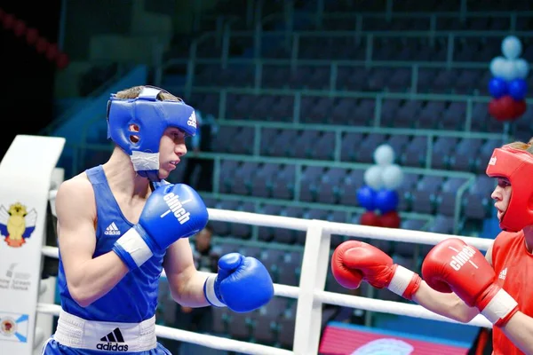 オレンブルク ロシア 2017年5月7日 少年ボクサーは1999 2000年生まれのジュニアの間でボクシングでロシアの選手権に出場 — ストック写真