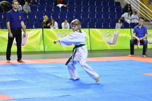 Orenburg Russia March 2017 Girl Performs Karate Kata Championship Orenburg — Photo