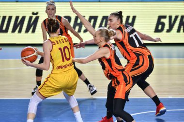 Orenburg, Rusya - 24 Kasım 2019: Kızlar 