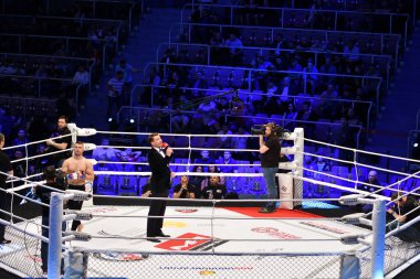 Orenburg Rusya - 15 Haziran 2018: Erkekler Uluslararası Dövüş Sanatları Turnuvası (MMA) (M-1 Challenge 94) 