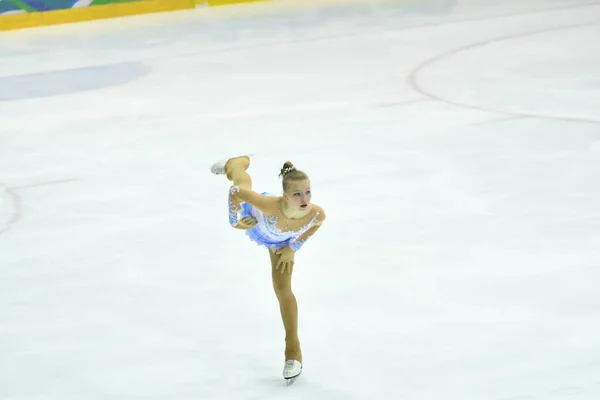 2018 Orenburg Russia March 2018 Girl Competes Compete Compete Village — 스톡 사진