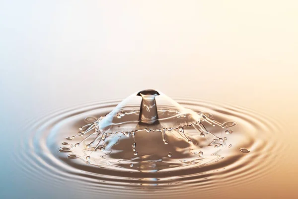 Botsing Rimpel Plons Van Twee Druppels Vallen Het Water — Stockfoto