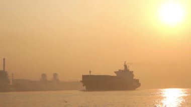 chao phraya nehir, Tayland tarihinde bir sisin içinde gemi