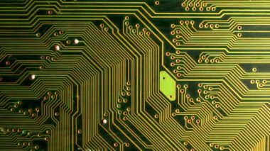 elektronik devre kartlarına Dolly vurdu