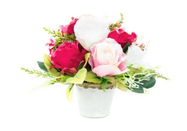 tencerede plastik çiçek