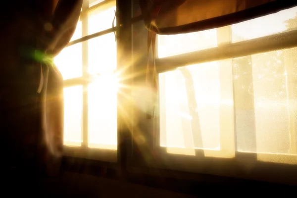 pencereden dışarı sahne bakın