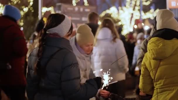 Kyiv Ukraine January 2022 Homeless Woman City Square Asks Money — Stock Video