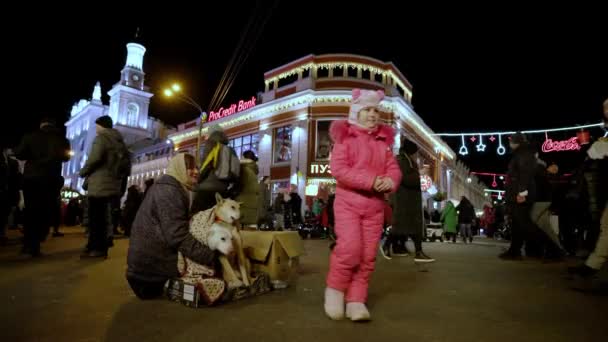 Kiev Ucraina Gennaio 2022 Una Senzatetto Nella Piazza Della Città — Video Stock