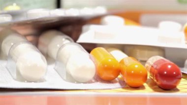 Uyuşturucu ve hap kaymak, video çekim ilmekledi