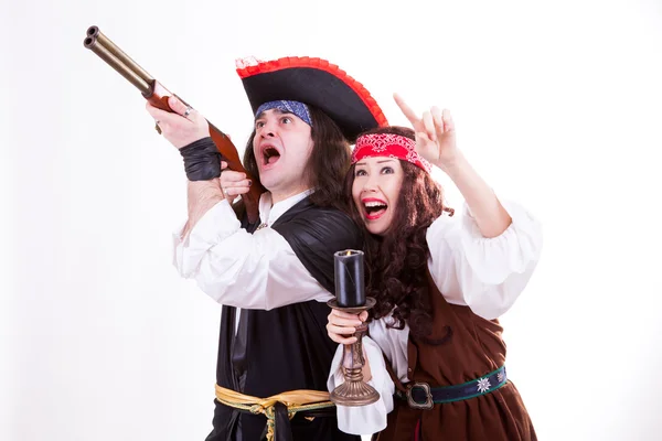 Deux pirates effrayés sur fond blanc — Photo